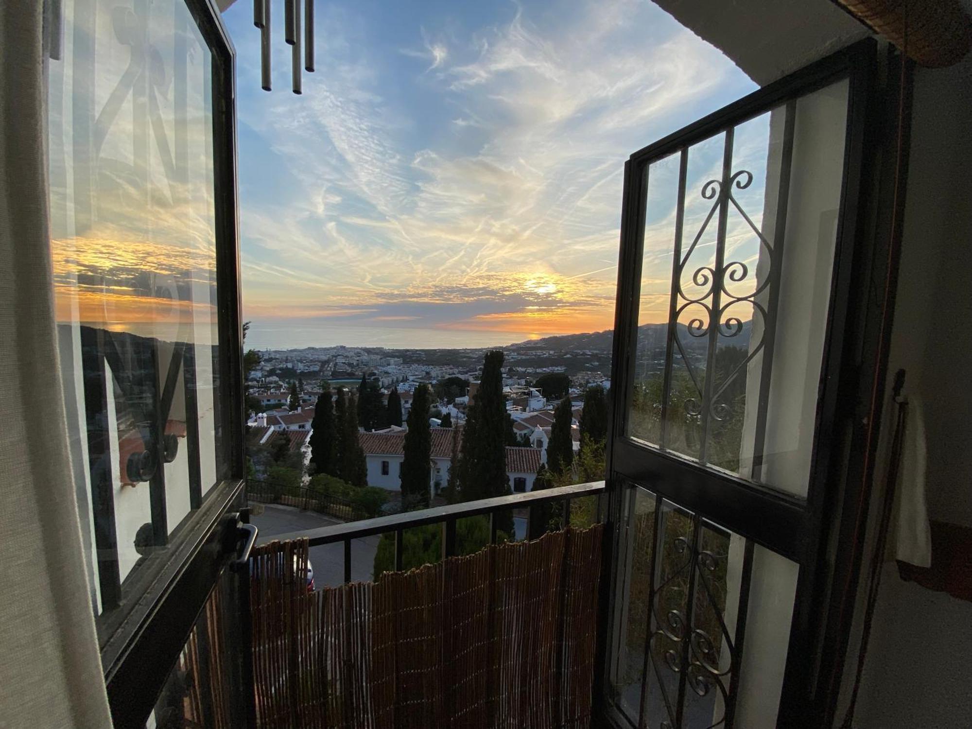 Precioso Apartamento Mandarinos Con Vistas Al Mar Nerja Luaran gambar