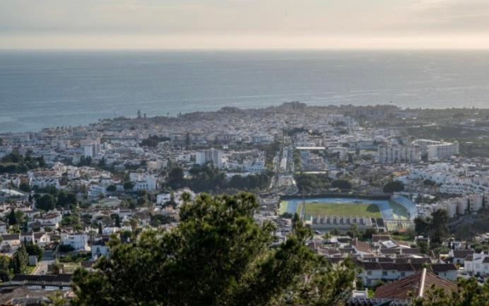 Precioso Apartamento Mandarinos Con Vistas Al Mar Nerja Luaran gambar