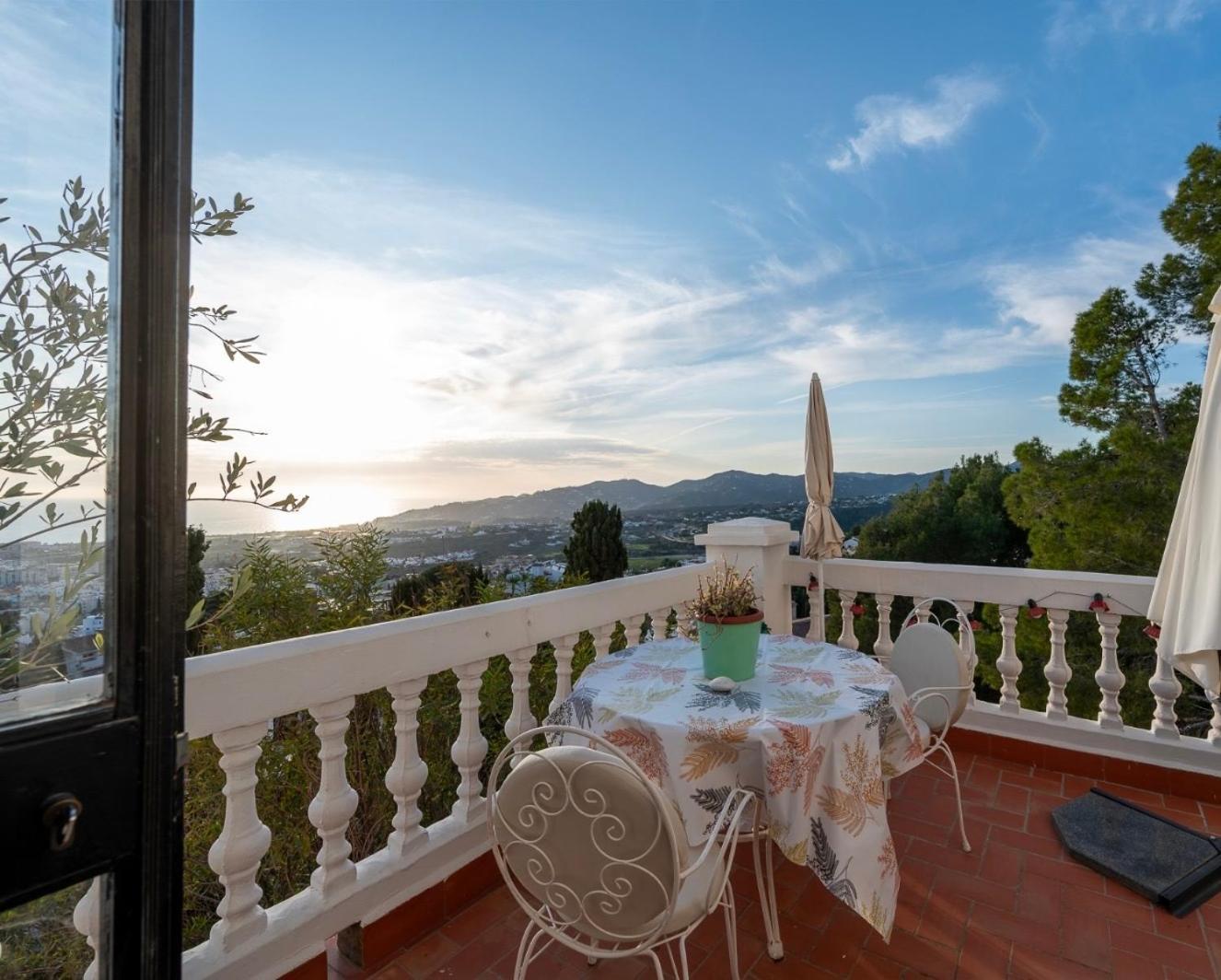 Precioso Apartamento Mandarinos Con Vistas Al Mar Nerja Luaran gambar